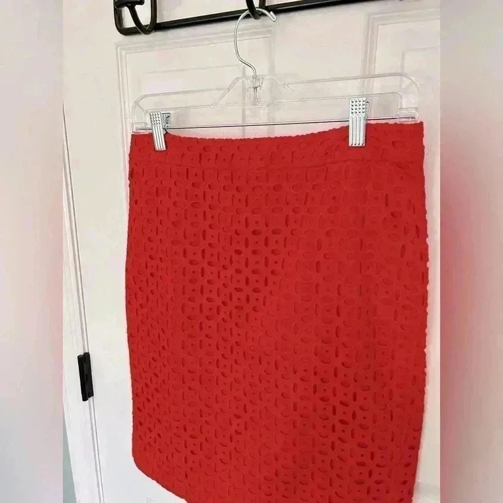 J. Crew Chili Red Eyelet No. 2 Pencil Skirt size 4 - Picture 3 of 4